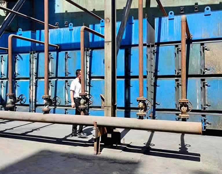 庫(kù)車(chē)物泰炭素?zé)峁軗Q熱器